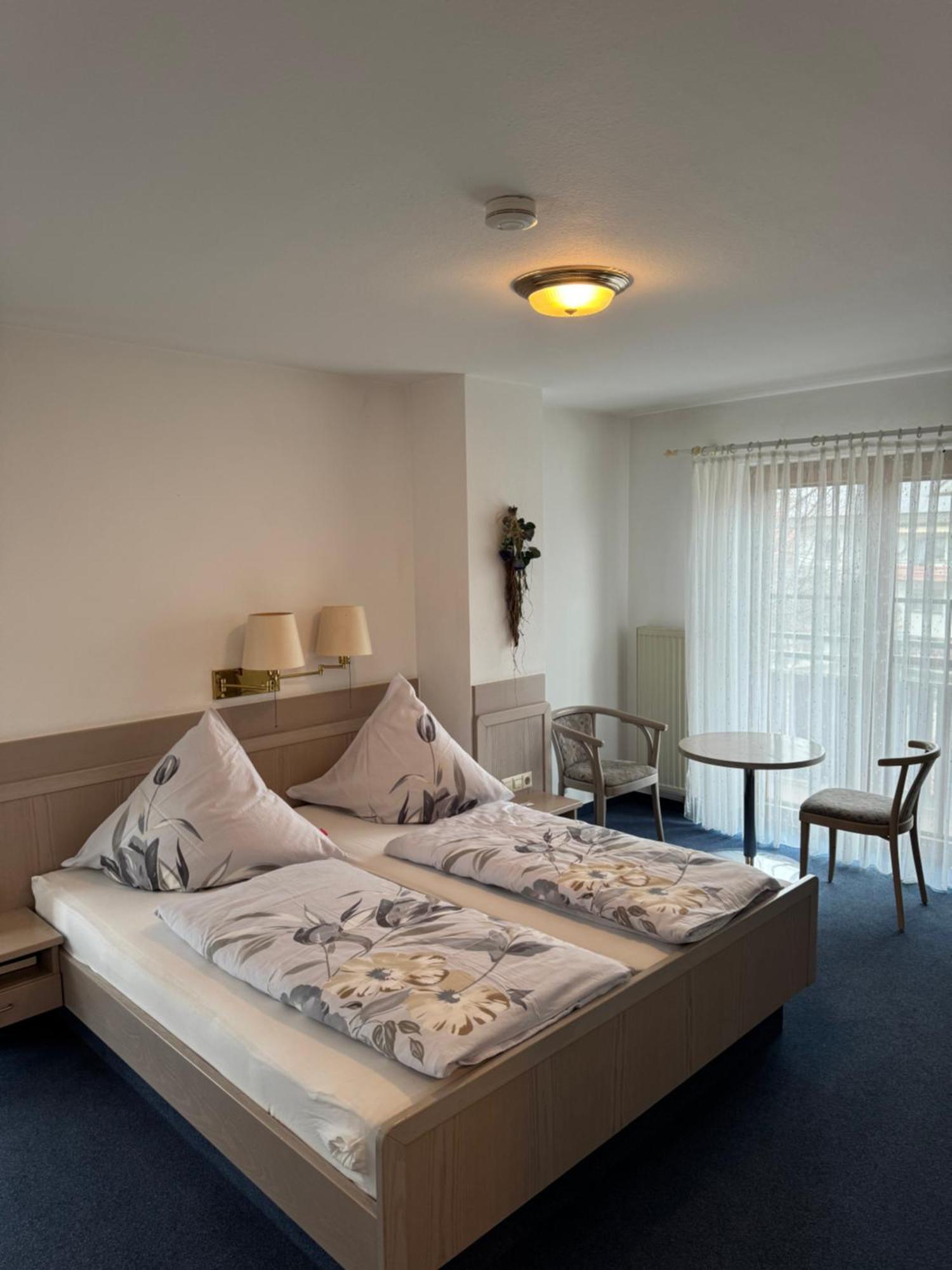 Hotel Gruener Baum Rastatt Eksteriør billede